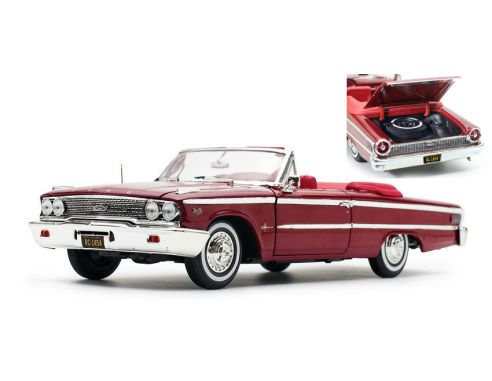 SunStar SS1454 FORD GALAXIE 500XL CONVERTIBLE 1963 AMARANT 1:18 Modellino
