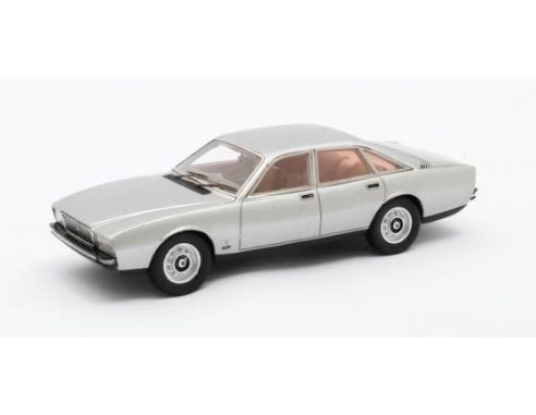 Matrix MX51001-071 JAGUAR XJ 12-PF PININFARINA 1973 SILVER 1:43 Modellino