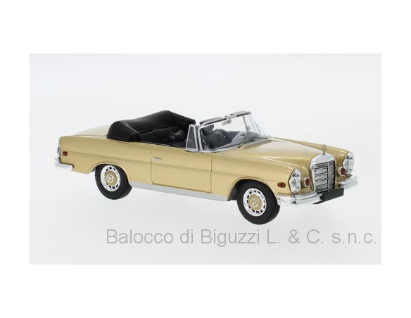 Ixo model CLC315N MERCEDES 280SE (W111) 3.5 1969 MET.GOLD 1:43 Modellino
