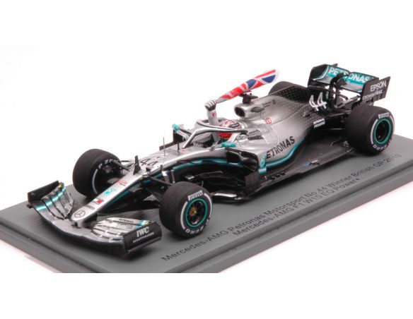 Spark Model S6089 MERCEDES F1 L.HAMILTON 2019 N.44 WINNER BRITISH GP W/FLAG 1:43 Modellino