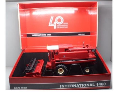 Replicagri REPLI240 MIETITREBBIA IH1460 BIRTHDAY PACK 40 YEARS 1:32 Modellino