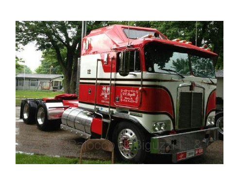 Ixo model TR044 KENWORTH K100 AREODYNE 1976 RED 1:43 Modellino