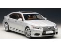 AUTOART AA78841 LEXUS LS600hL 2013 SILVER 1:18 Modellino