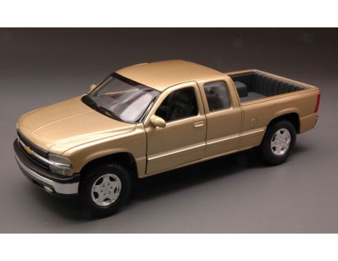 MAISTO MI31941 CHEVROLET SILVERADO 2003 GOLD 1:27 Modellino