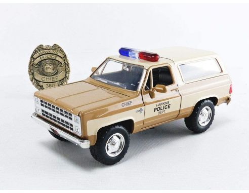 JADA 31111 Stranger Things  Hopper's Chevy K5 Blaze del 1980 1:24 Modellino