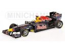 Minichamps PM410110001 RED BULL S.VETTEL 2011 WORLD CHAMPION 1:43 Modellino