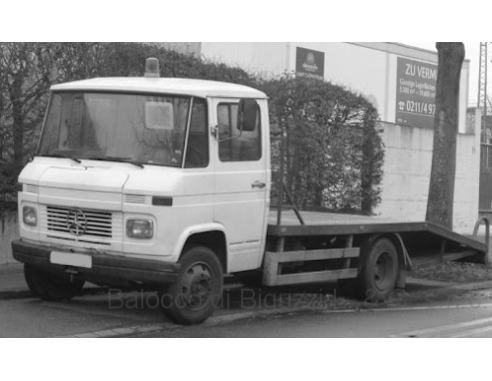 IXO MODEL CLC336N MERCEDES L 608 D TOWING AUTOMOBILE 1980 WHITE 1:43 Modellino