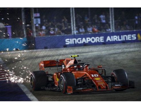 LOOKSMART LS18F1026 FERRARI SF90 N.16 2nd SINGAPORE GP 2019 CHARLES LECLERC 1:18 Modellino