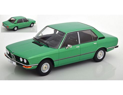 MODELCARGROUP MCG18119 BMW 5er (E12) LIGHT GREEN 1:18 Modellino