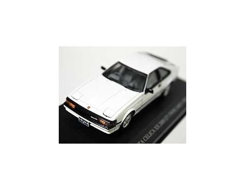 Aoshima 74060 TOYOTA CELICA XX 2000 GT 1983 1/43 Modellino