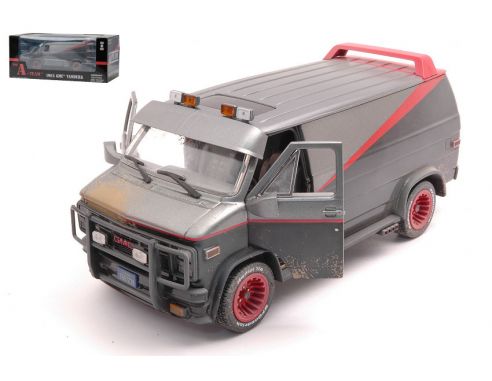 GREENLIGHT GREEN84112 A-TEAM GMC VANDURA 1983 WHEATERED VERSION W/ BULLET HOLES 1983-87  1:24 Modellino