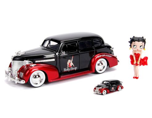 JADA TOYS JADA30695 CHEVROLET DELUXE MASTER WITH BETTY BOOP FIGURE BLACK/RED 1:24 Modellino