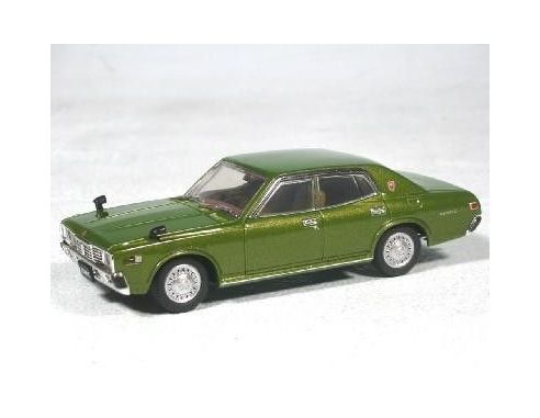 Aoshima 74138 NISSAN CEDRIC 2000GL-E GREEN'77 1/43 Modellino