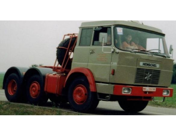 IXO MODEL TR085 HENSCHEL HS 19 TS 1966 GREY 1:43 Modellino