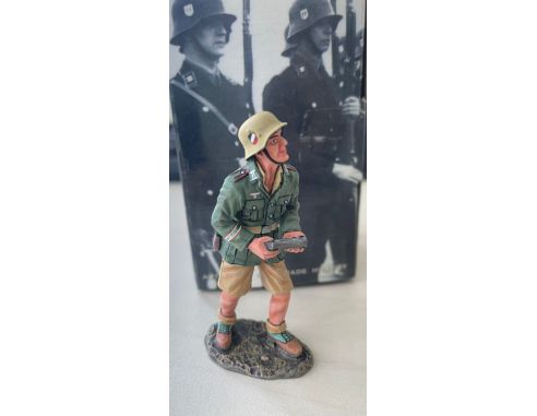 copy of Gasoline MF 48009 Soldato Francese con Partigiano e Tedesco Parigi 1944 SCATOLA ROVINATA