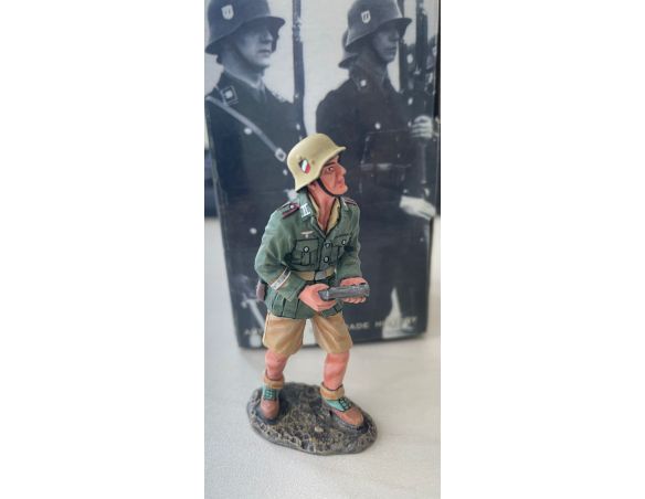 copy of Gasoline MF 48009 Soldato Francese con Partigiano e Tedesco Parigi 1944 SCATOLA ROVINATA
