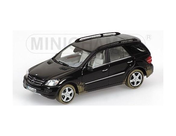 Minichamps PM436034500 MERCEDES M CLASS 2005 BLACK 1:43 Modellino