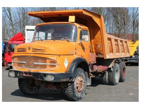 IXO MODEL TRUD002 MERCEDES LAK 2624 1979 ORANGE 1:43 Modellino