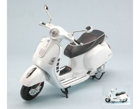 NEW RAY NY57243W VESPA GTS 300 SUPER 2008 WHITE 1:12 Modellino