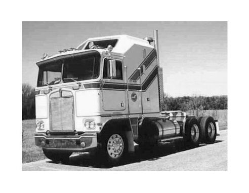 IXO MODEL TR096 KENWORTH K100 AERODYNE 1976 WHITE/DEKOR 1:43 Modellino