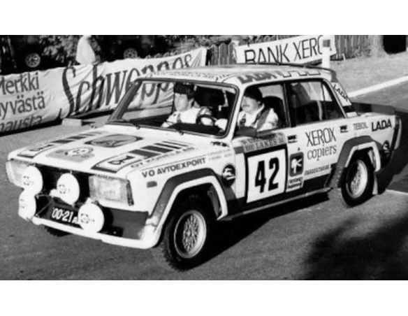 IXO MODEL RAC349 LADA 2105 VFTS N.42 1000 LAKES RALLY 1984  BRUNDZA-NEYMAN 1:43 Modellino