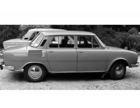 IXO MODEL CLC387N SKODA 100L 1974 ORANGE 1:43 Modellino