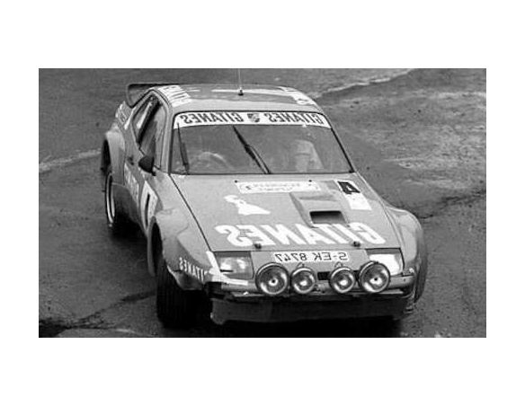 IXO MODEL RAC367LQ PORSCHE 924 CARRERA GTS N.4 BOUCLES DE SPA 1982 ICKX-IGREC 1:43 Modellino