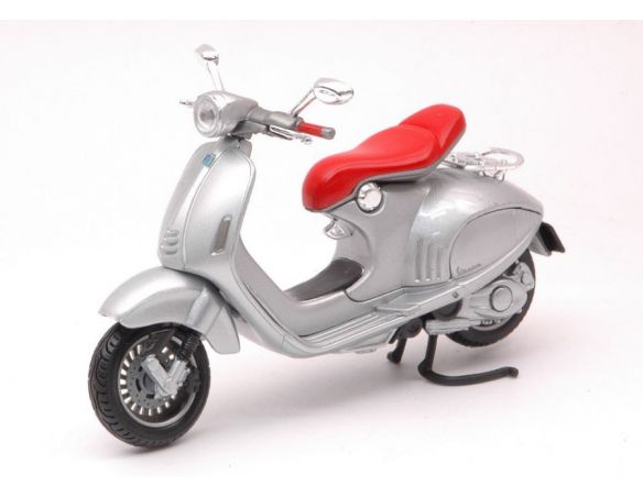 MAISTO MI16885Z VESPA 946 BELLISSIMA 2014 SILVER 1:18 Modellino