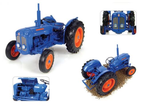 UNIVERSAL HOBBIES UH2898 FORDSON DEXTA 1960-1962 1:16 Modellino