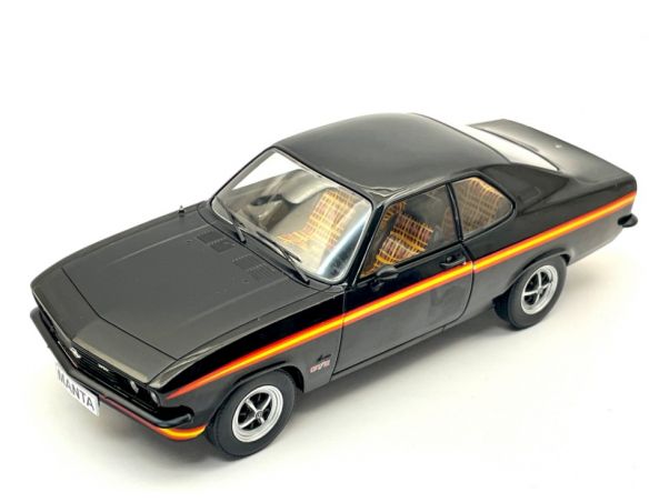 WHITEBOX WB124095-O OPEL MANTA A GT/E BLACK 1:24 Modellino