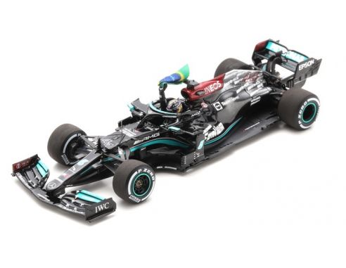 SPARK MODEL S7710 MERCEDES L.HAMILTON 2021 N.44 WINNER BRAZILIAN GP W/FLAG 1:43 Modellino