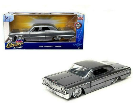 JADA TOYS JADA33607 CHEVROLET IMPALA LOWRIDER BLACK/GREY 1:24 Modellino
