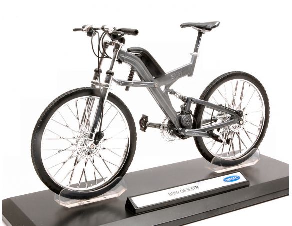 WELLY WE62574 BMW Q6.s xtr BIKE 1:10 Modellino