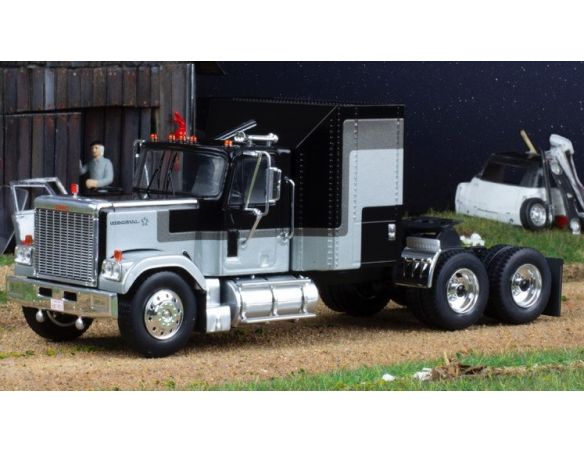 IXO MODEL TR117 GMC GENERAL 1980 BLACK/SILVER 1:43 Modellino