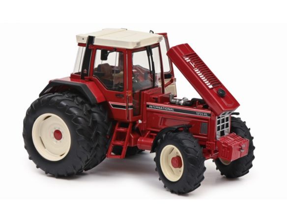 SCHUCO SH07808 INTERNATIONAL 1455 XL RED 1:32 Modellino