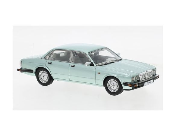NEO SCALE MODELS NEO49603 JAGUAR XJ40 SEVEREIGN MET.LIGHT GREEN 1:43 Modellino