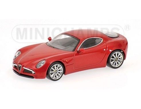 Minichamps PM640120520 ALFA ROMEO 8 C RED MET.1:64 Modellino