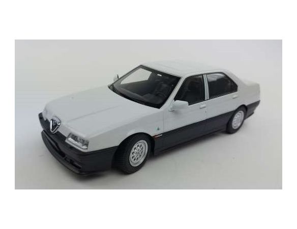 TRIPLE 9 T9-1800320 ALFA ROMEO 164 Q4 1994 WHITE/BLACK INTERIOR 1:18 Modellino