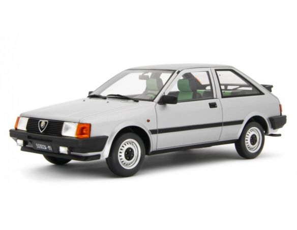 LAUDO RACING LM151A ALFA ROMEO ARNA T.I. 1984 SILVER 1:18 Modellino
