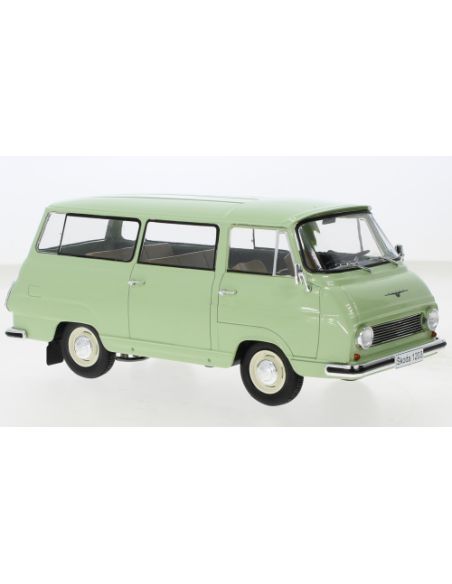 WHITEBOX WB124176 SKODA 1203 1968 LIGHT GREEN 1:24 Modellino