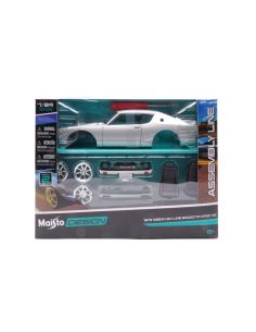 MAISTO MI39310 NISSAN SKYLINE 2000GT (KPGC 110) 1973  KIT 1:24 Modellino