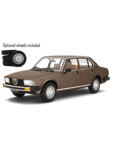 LAUDO RACING LM154A ALFA ROMEO ALFETTA 2.0 L 1978 MET.BROWN 1:18 Modellino