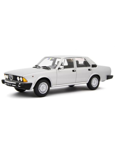 LAUDO RACING LM156D ALFA 6 2.5 1979 SILVER 1:18 Modellino