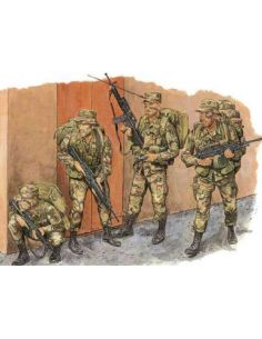 DRAGON D3024 U.S. ARMY SPECIAL FORCES KIT 1:35 Modellino