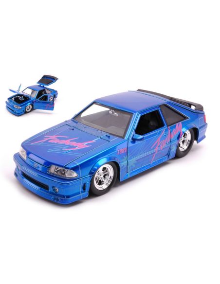 JADA TOYS JADA31379 FORD MUSTANG GT I LOVE THE 80s CANDY BLUE 1:24 Modellino
