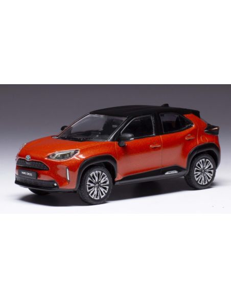 IXO MODEL CLC510 TOYOTA YARIS CROSS 2022 MET.ORANGE 1:43 Modellino