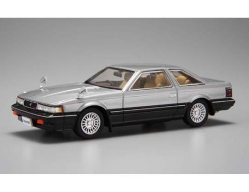 Aoshima 75142 TOYOTA SOARER 2000VR TURBO '82 1/43 Modellino
