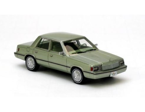 Neo Scale Models NEO44895 DODGE ARIES K-CAR 1983 GREEN METALLIC 1:43 Modellino