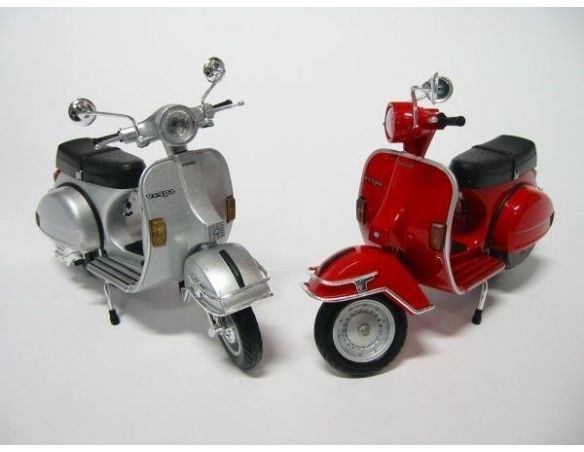 New Ray NY42123 VESPA P 200 E 1978 1:12 Moto
