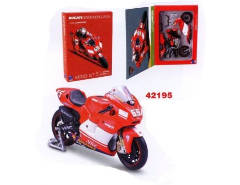 New Ray NY42195 DUCATI L.CAPIROSSI 2004 KIT 1:12 Kit Moto